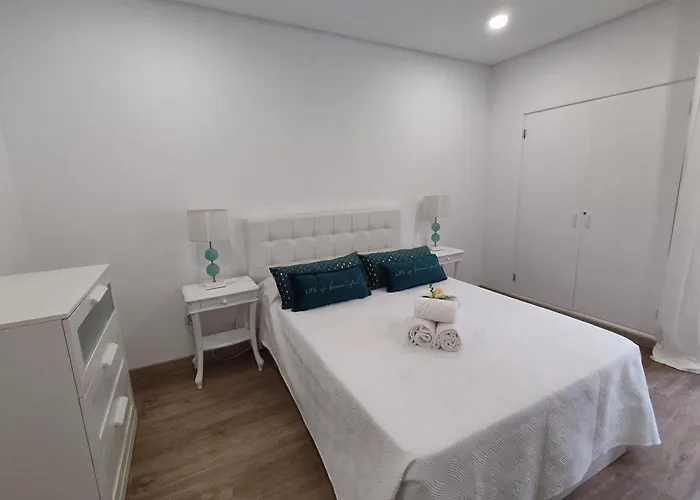 T1 Rosa Dos Ventos, A/c & Terrace - Casas & Papeis * Armacao de Pera