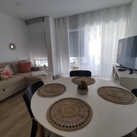 Apartamento T1 Rosa Dos Ventos, A/c & Terrace - Casas & Papeis