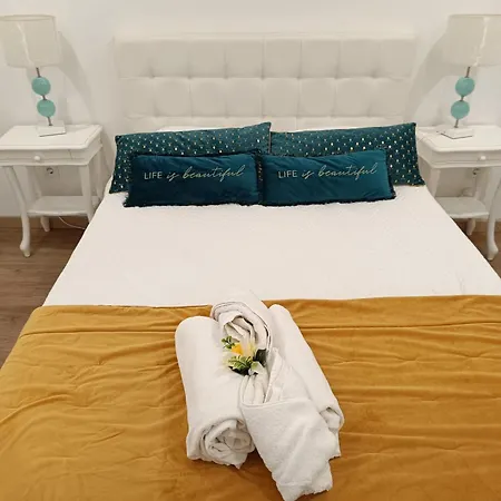 T1 Rosa Dos Ventos, A/c & Terrace - Casas & Papeis Armação de Pêra