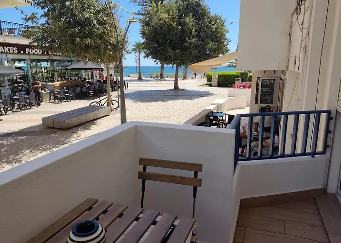 T1 Rosa Dos Ventos, A/c & Terrace - Casas & Papeis * Armação de Pêra