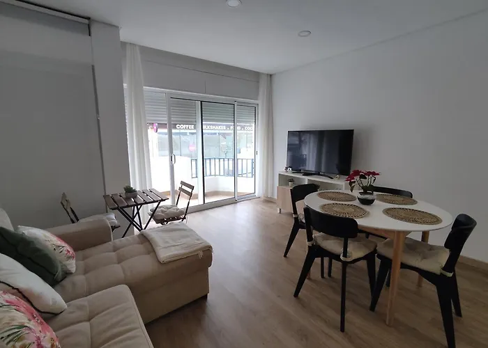 T1 Rosa Dos Ventos, A/c & Terrace - Casas & Papeis